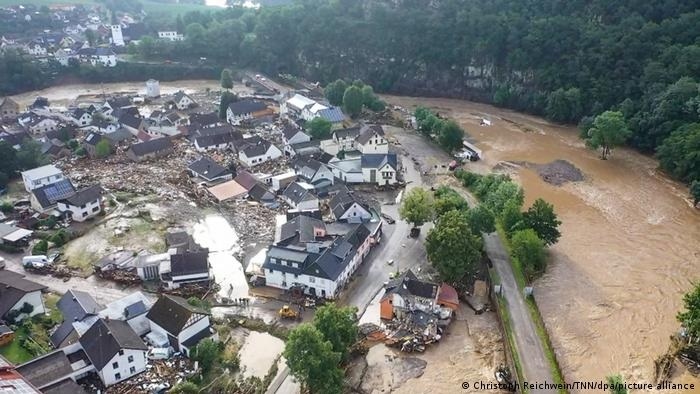 Lụt lội nghiêm trọng tại châu Âu khiến hơn 60 người thiệt mạng, hàng chục người mất tích